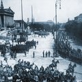 Wien Ringstraße, Volkswehrparade, 13. August 1919. (Foto: HGM/Montage: Rizzardi)