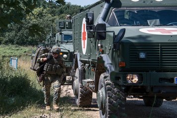 Zunehmend werden geschützte Fahrzeuge für die vielfältigen Aufgaben verwendet. (Foto: Bundesheer/Miesenböck)