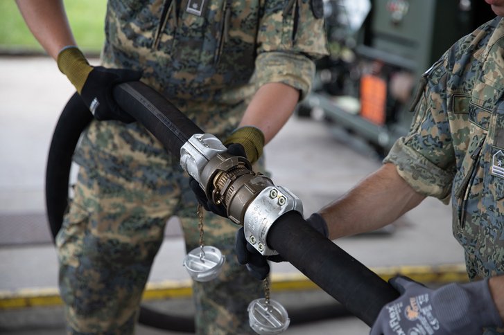 Zwischenstück zur Verlängerung mehrerer Schläuche. (Foto: Bundesheer/Bach)